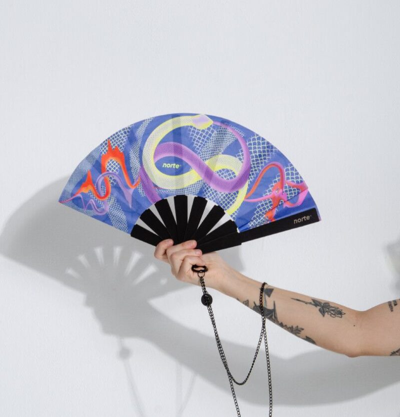 1702654506c22e6ca0b0743724b5cc431d5e42699d.jpg Abanico Uroboros Lilac Standard