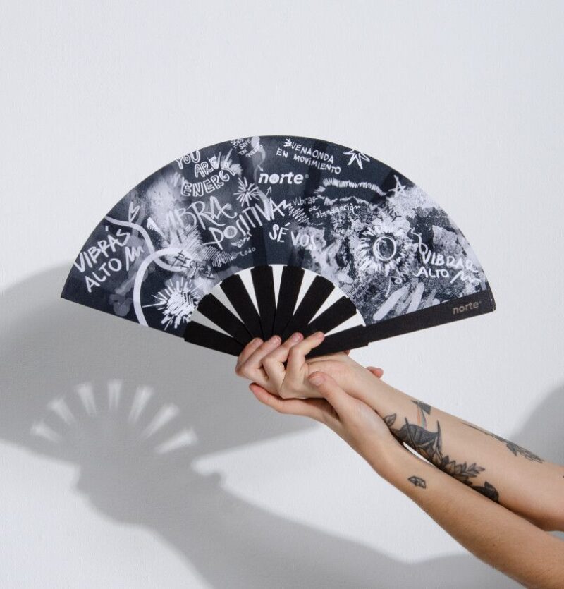 17049422735c88fda18553dc2ad05c48ff8b31ea4b.jpg Abanico Vibra Silver XL